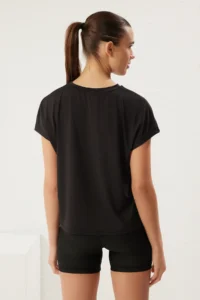 TRENDYOLMİLLA Black Micro Material Normal Pattern Knitting Sports T-Shirt - Image 6