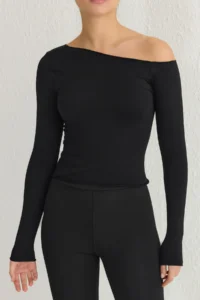 TRENDYOLMİLLA Black Seamless Long Sleeve Knitting Sports T-Shirt - Image 4