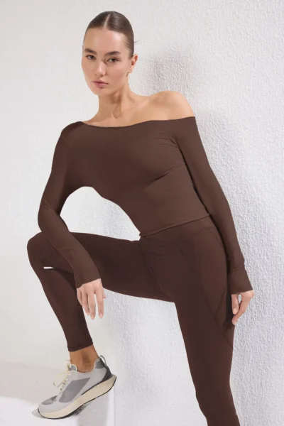THMSS25TS00004-BROWN_1