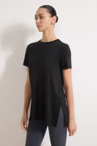 TRENDYOLMİLLA Black Micro Material Slit Detailed Knitting Sports T-Shirt - Image 2