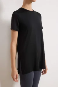 TRENDYOLMİLLA Black Micro Material Slit Detailed Knitting Sports T-Shirt - Image 3