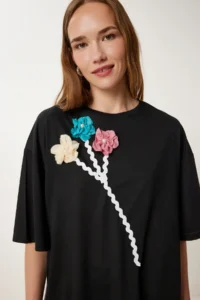 Happiness İstanbul Women's Black Floral Detailed Backless Knitted T-Shirt