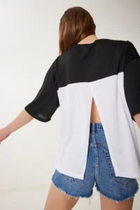 Happiness İstanbul Women's Black Floral Detailed Backless Knitted T-Shirt - Image 5