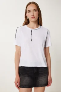 Happiness İstanbul Women's White Contrast Stitching Detailed Knitted T-Shirt - Image 2