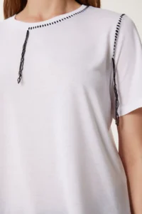 Happiness İstanbul Women's White Contrast Stitching Detailed Knitted T-Shirt - Image 3