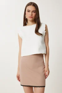 Happiness İstanbul Women's Beige Contrast Stitched Mini Woven Skirt - Image 2