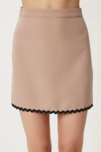 Happiness İstanbul Women's Beige Contrast Stitched Mini Woven Skirt - Image 3