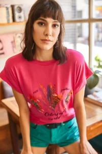 Olalook Women Fuchsia Feather Printed T-Shirt - Image 3