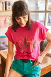 Olalook Women Fuchsia Feather Printed T-Shirt - Image 4
