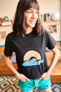 Olalook Women Black Ocean T-Shirt - Image 2