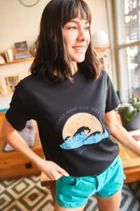 Olalook Women Black Ocean T-Shirt - Image 4