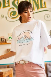 Olalook Women White Ocean T-shirt - Image 4