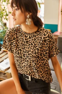 Olalook Women's Beige Leopard Corded Knitted Crop T-Shirt - Image 3