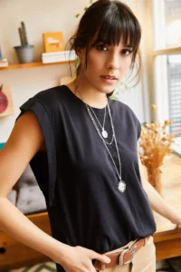 Olalook Women's Black Underarm Piece Bat T-shirt - Image 3