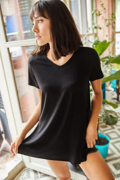 TSH-19000582-BLACK_1