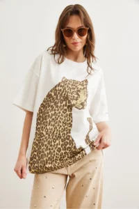 Olalook Women's Ecru Leopard Front Back Printed 2 thread Unisex Oversize T-Shirt - Image 3