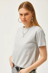 Olalook Women's Yunus Gray Crew Neck Basic T-Shirt - Image 4