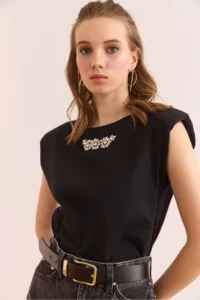 Olalook Women's Black Wadding Detailed Stoned Cotton T-Shirt - Image 2