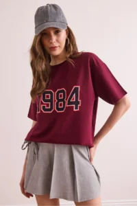 Olalook Women's Claret Red 1984 Printed Comfortable Mold 2 Thread T-Shirt - Image 4
