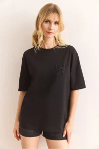 Olalook Women's Black Pearl Ribbon Detailed Regular Fit Cotton T-Shirt - Image 4