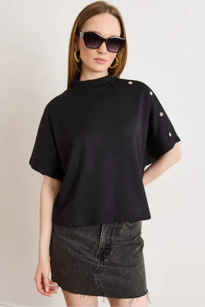 TSH-19000940-BLACK_1