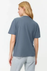 TRENDYOLMİLLA Dark Gray 100% Cotton Basic Regular/Normal Pattern Dog collar Knitting T-Shirt - Image 5