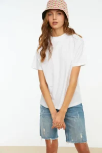 TRENDYOLMİLLA White 100% Cotton Basic Regular/Normal Pattern Dog collar Knitting T-Shirt - Image 5