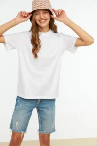 TRENDYOLMİLLA White 100% Cotton Basic Regular/Normal Pattern Dog collar Knitting T-Shirt - Image 6