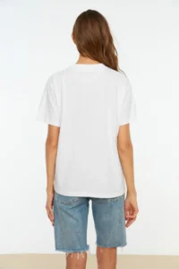 TRENDYOLMİLLA White 100% Cotton Basic Regular/Normal Pattern Dog collar Knitting T-Shirt - Image 9