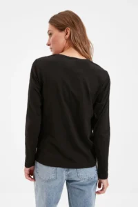 TRENDYOLMİLLA Black 100% Cotton Long Sleeve Crew Neck Regular/Normal Pattern Basic Knitting T-Shirt - Image 6