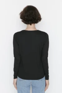 TRENDYOLMİLLA Black 100% Cotton Long Sleeve Crew Neck Regular/Normal Pattern Basic Knitting T-Shirt - Image 8