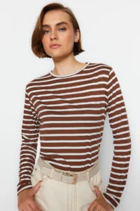 TRENDYOLMİLLA Brown Striped Basic Crew Neck Knitting T-Shirt - Image 3