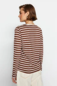 TRENDYOLMİLLA Brown Striped Basic Crew Neck Knitting T-Shirt - Image 5