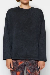 TRENDYOLMİLLA Anthracite Thick Cotton Aged Effect Relaxed Pattern Crew Neck Knitting T-Shirt - Image 4