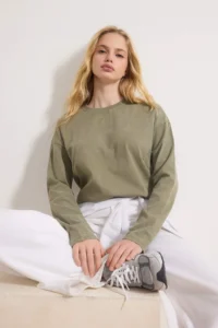 TRENDYOLMİLLA Khaki Thick Cotton Aged Effect Relaxed Pattern Crew Neck Long Sleeve Knitting T-Shirt