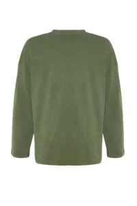 TRENDYOLMİLLA Khaki Thick Cotton Aged Effect Relaxed Pattern Crew Neck Long Sleeve Knitting T-Shirt - Image 11