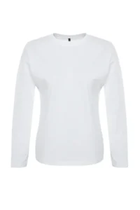 TRENDYOLMİLLA White 100% Thick Cotton Basic Crew Neck Oversized/Wide Pattern Knitting T-Shirt - Image 10