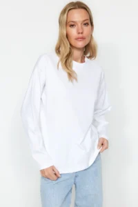 TRENDYOLMİLLA White 100% Thick Cotton Basic Crew Neck Oversized/Wide Pattern Knitting T-Shirt - Image 6