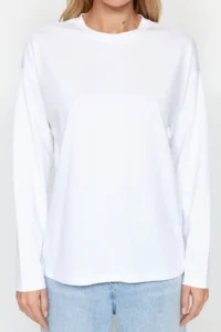 TRENDYOLMİLLA White 100% Thick Cotton Basic Crew Neck Oversized/Wide Pattern Knitting T-Shirt - Image 8