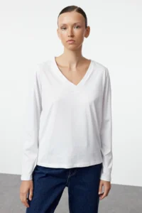 TRENDYOLMİLLA Black-White 2 Sets Package 100% Cotton V-neck Regular/Normal Cut Knitting T-Shirt - Image 13