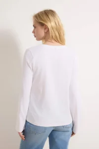 TRENDYOLMİLLA Black-White 2 Sets Package 100% Cotton V-neck Regular/Normal Cut Knitting T-Shirt - Image 8