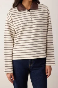 TRENDYOLMİLLA Brown Striped More Sustainable Weaving Collared Oversized Knitting T-Shirt/Sweatshirt - Image 3