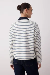 TRENDYOLMİLLA Ecru Striped Weaving Collar Detailed Placket Oversized Flexible Knitting T-Shirt/Sweatshirt - Image 8