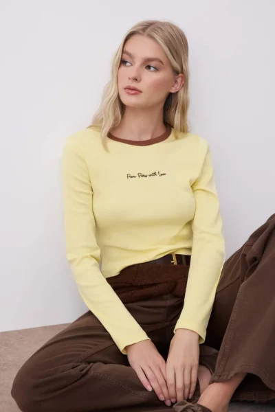 TWOAW26TS00019-YELLOW_1
