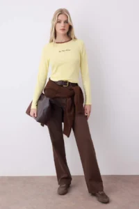 TRENDYOLMİLLA Light Yellow Embroidered Fitted Knitting T-Shirt with Contrast Detail - Image 2