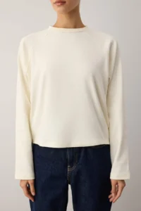 TRENDYOLMİLLA Ecru relaxed/Boxy Fit Crop Long Sleeve Knitting T-Shirt - Image 3