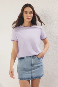 TRENDYOLMİLLA Lilac 100% Cotton Contrast Stitching Detailed Basic Crew Neck Knitting T-Shirt