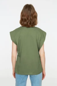 TRENDYOLMİLLA Khaki 100% Cotton Wadding Look Basic Crew Neck Knitting T-Shirt - Image 5