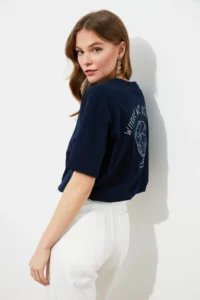 TRENDYOLMİLLA Navy Blue 100% Cotton Back Embroidered relaxed/Wide Relaxed Cut Crew Neck Knitting T-Shirt - Image 4