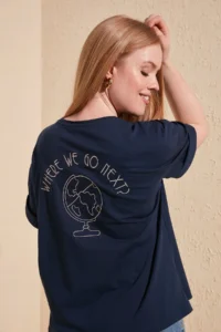 TRENDYOLMİLLA Navy Blue 100% Cotton Back Embroidered relaxed/Wide Relaxed Cut Crew Neck Knitting T-Shirt - Image 7